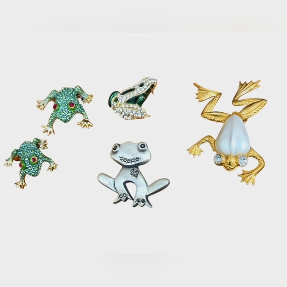 Swarovski Jewelry - Collection of Frog Pins and Brooches Swarovski, Trifari